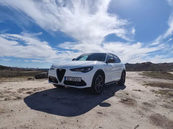 Alfa Romeo Stelvio 2.0 T Veloce Q4 AT8 2023 Gasolina — 34 508 km · Vila Real Alfa Romeo Stelvio 2.0 T Veloce Q4 AT8 2023 Gasolina