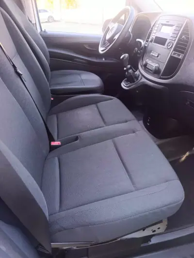 Mercedes-Benz 2017 - 18500 EUR, 74796 km - AUTO.MOTO.pt - 74796km - foto 11 de 17