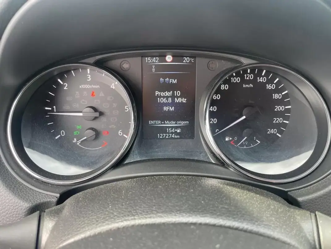Nissan Qashqai 2017 - 16900 EUR, 127274 km - AUTO.MOTO.pt - 127274km - foto 20 de 26
