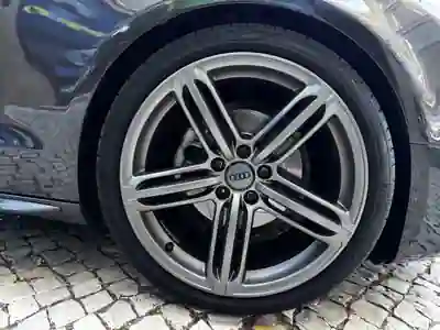 Audi A5 2013 - 21500 EUR, 246000 km - AUTO.MOTO.pt - 246000km - foto 10 de 15