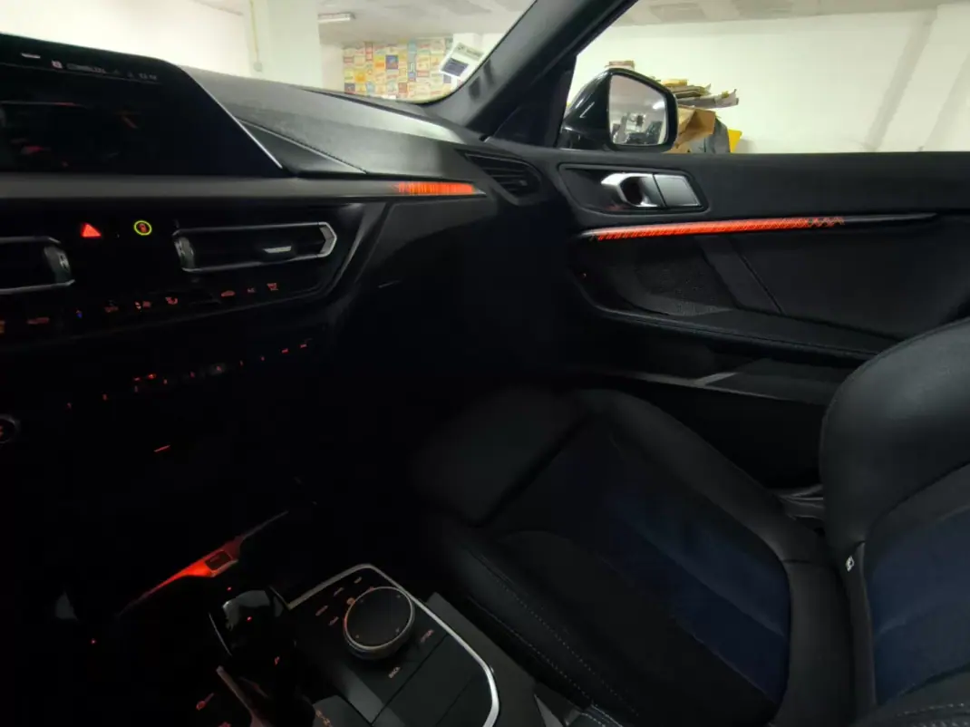 BMW 216 Gran Coupé 2023 - 27900 EUR, 144000 km - AUTO.MOTO.pt - 144000km - foto 12 de 25