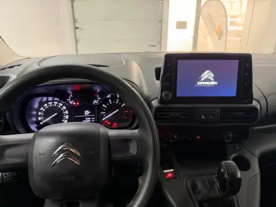 Citroën BERLINGO VAN XL 1.5 BLUE HDI 3 LUGARES 2019 - 12990 EUR, 143000 km - AUTO.MOTO.pt - 143000km - foto 13 de 25