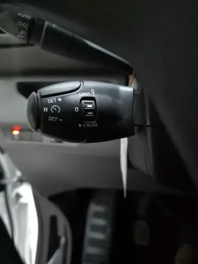 Toyota PROACE 2.0 D-4D Cool 6 Lug. 2022 - 22980 EUR, 41707 km - AUTO.MOTO.pt - 41707km - foto 5 de 17