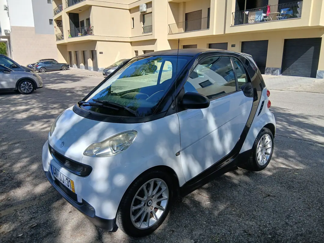 Smart ForTwo Coupé 2010 - 4500 EUR, 200000 km - 200000km - foto 3 de 7