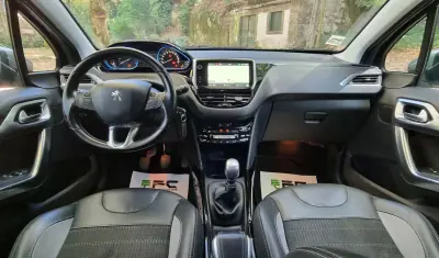 Peugeot 2008 2017 - 12450 EUR, 96000 km - AUTO.MOTO.pt - 96000km - foto 14 de 27