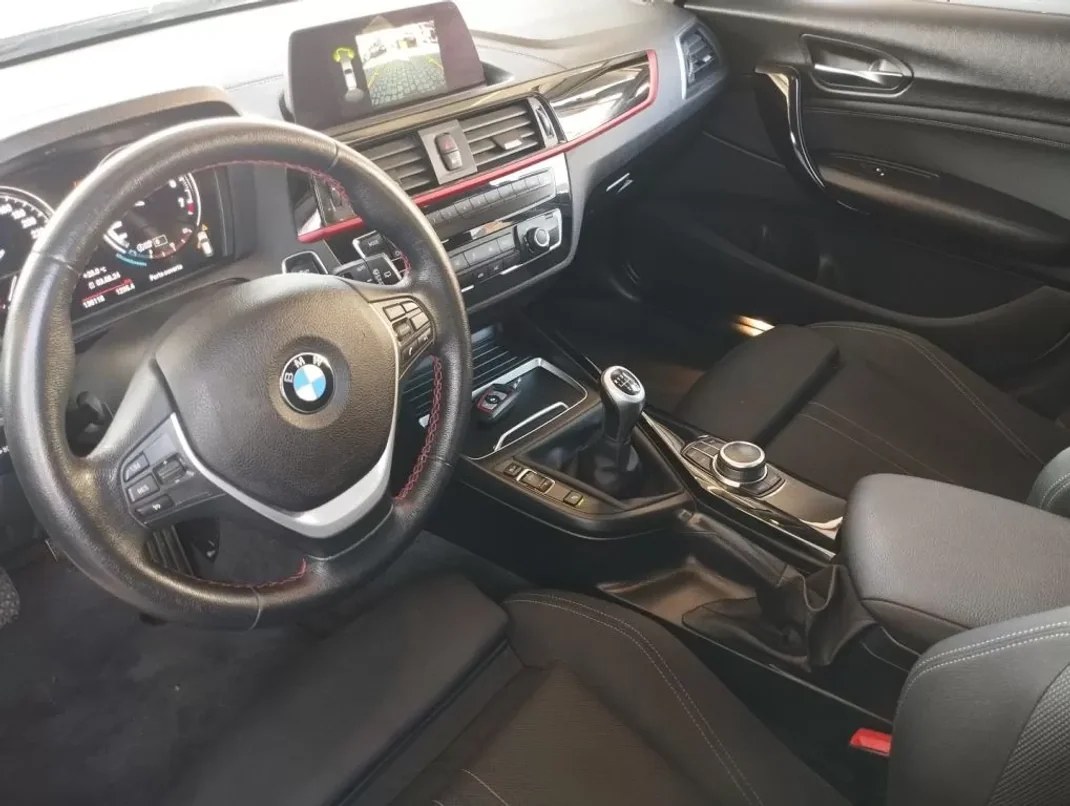 BMW 116 2018 - 16990 EUR, 136000 km - AUTO.MOTO.pt - 136000km - foto 11 de 19