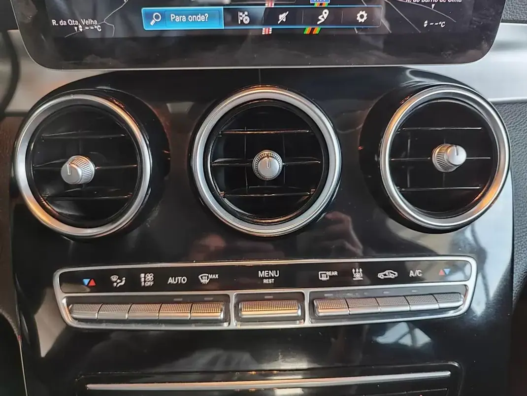 Mercedes-Benz GLC 300 2022 - 41500 EUR, 64500 km - AUTO.MOTO.pt - 64500km - foto 31 de 40