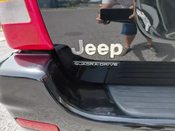 Jeep Grand Cherokee 2000 - 6490 EUR, 221450 km - AUTO.MOTO.pt - 221450km - foto 8 de 39