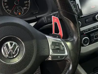 Volkswagen Scirocco 2010 - 13900 EUR, 255000 km - AUTO.MOTO.pt - 255000km - foto 13 de 16