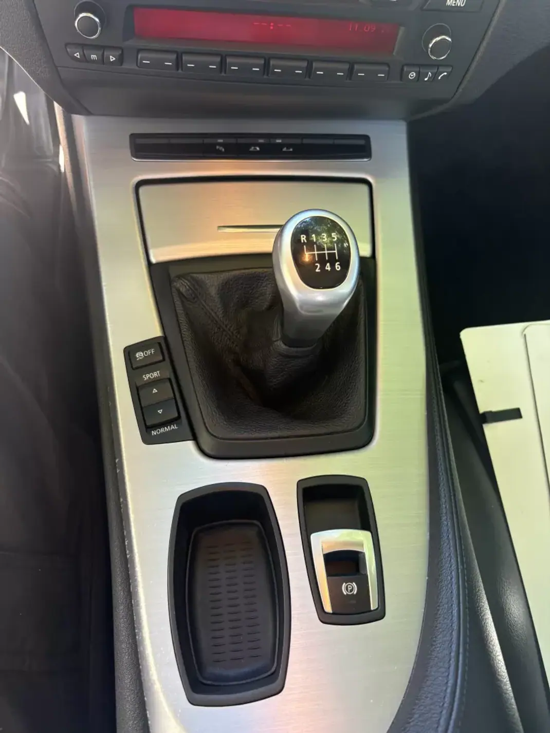 BMW Z4 2009 - 28300 EUR, 79000 km - 79000km - foto 18 de 25