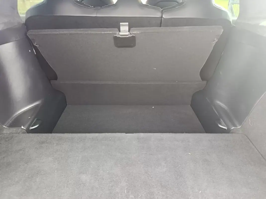 Tesla Model X 2020 - 45500 EUR, 85990 km - AUTO.MOTO.pt - 85990km - foto 18 de 38