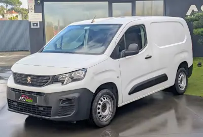 Peugeot PARTNER 1.5 BLUEHDI (03Lug) (NACIONAL) 2020 - 10950 EUR, 123118 km - AUTO.MOTO.pt - 123118km - foto 2 de 18
