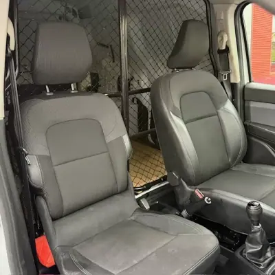 Renault EXPRESS 1.5 DCI 95 COMFORT BLUE VAN 2022 - 11500 EUR, 171000 km - AUTO.MOTO.pt - 171000km - foto 9 de 14