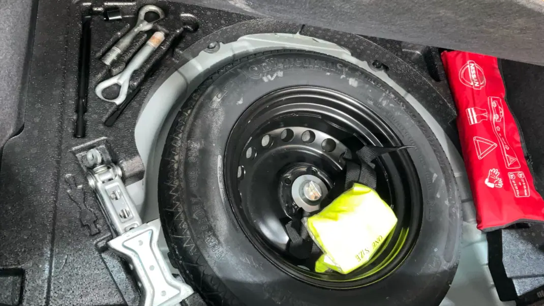 Nissan Qashqai 2009 - 8999 EUR, 181121 km - AUTO.MOTO.pt - 181121km - foto 9 de 9