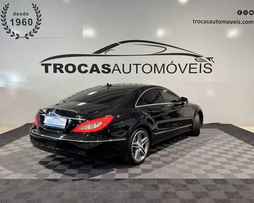 Mercedes-Benz CLS 350 2011 - 22900 EUR, 83484 km - 83484km - foto 7 de 36