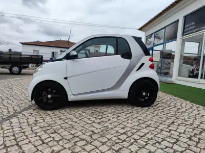 Smart ForTwo Coupé 2011 - 6900 EUR, 115000 km - 115000km - foto 4 de 23