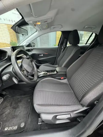 Peugeot e-208 2020 - 15000 EUR, 99692 km - AUTO.MOTO.pt - 99692km - foto 9 de 20