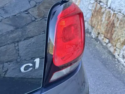 Citroën C1 2016 - 7490 EUR, 80500 km - 80500km - foto 21 de 42