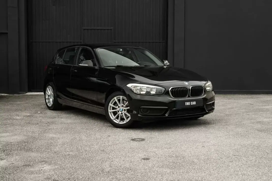 BMW 116 2016 - 11999 EUR, 200900 km - AUTO.MOTO.pt - 200900km - foto 1 de 23