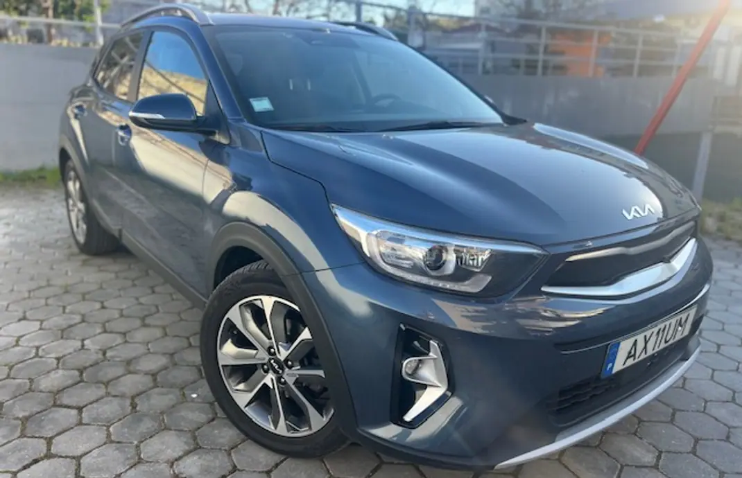 Kia Stonic 2023 - 14990 EUR, 57258 km - AUTO.MOTO.pt - 57258km - foto 1 de 12
