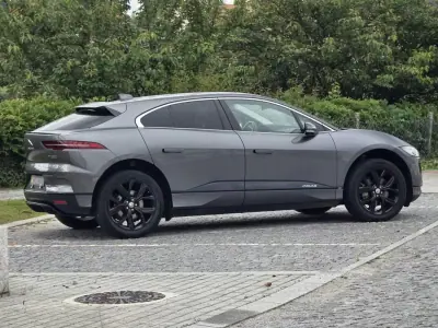 Jaguar I-Pace 2020 - 25999 EUR, 93000 km - AUTO.MOTO.pt - 93000km - foto 9 de 28