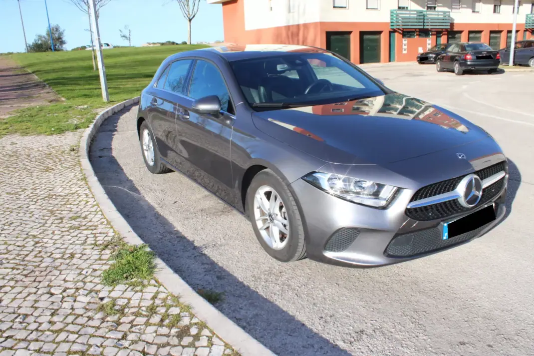 Mercedes-Benz A 180 2019 - 25900 EUR, 73000 km - 73000km - foto 8 de 47