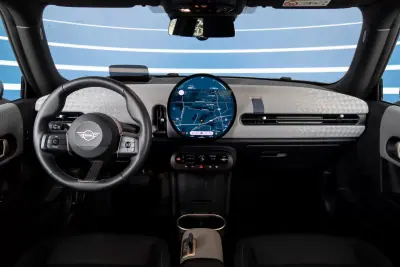 MINI Cooper 2024 - 33500 EUR, 8997 km - AUTO.MOTO.pt - 8997km - foto 6 de 22