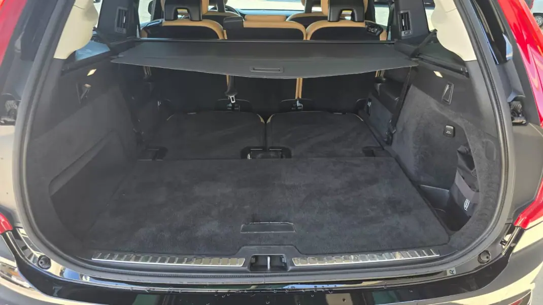 Volvo XC 90 2015 - 24500 EUR, 244798 km - 244798km - foto 15 de 28