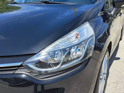 Renault Clio 2017 - 10950 EUR, 112648 km - AUTO.MOTO.pt - 112648km - foto 4 de 45