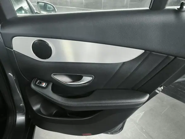 Mercedes-Benz GLC 250 2017 - 31950 EUR, 113000 km - AUTO.MOTO.pt - 113000km - foto 34 de 37