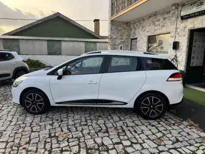 Renault Clio Sport Tourer 2015 - 8750 EUR, 190000 km - AUTO.MOTO.pt - 190000km - foto 4 de 35
