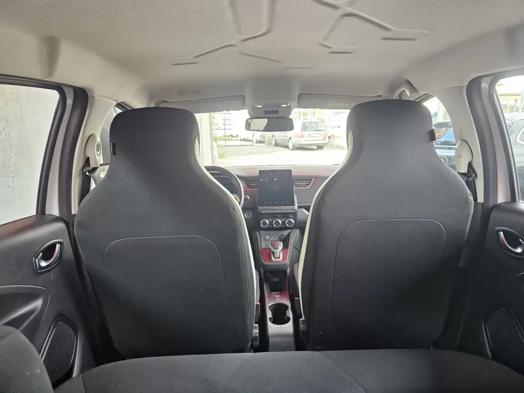 Renault Zoe 2021 - 13750 EUR, 97000 km - 97000km - foto 16 de 20