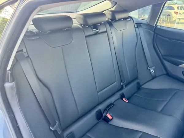 BMW 418 Gran Coupé 2015 - 17500 EUR, 190000 km - AUTO.MOTO.pt - 190000km - foto 16 de 24