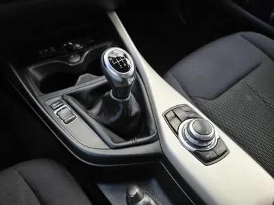 BMW 116 2014 - 11990 EUR, 180000 km - AUTO.MOTO.pt - 180000km - foto 26 de 32