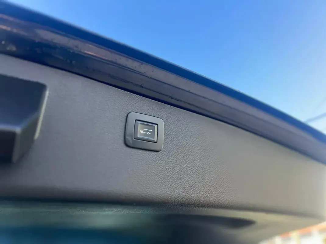 Opel Astra Sports Tourer 2018 - 12984 EUR, 97000 km - AUTO.MOTO.pt - 97000km - foto 19 de 26