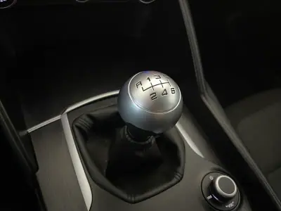 Alfa Romeo Giulia 2016 - 18500 EUR, 153000 km - AUTO.MOTO.pt - 153000km - foto 31 de 35