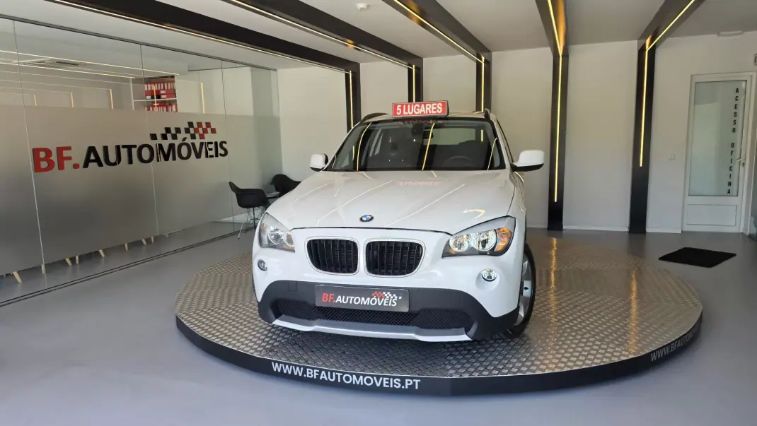 BMW X1 2011 - 9900 EUR, 192351 km - AUTO.MOTO.pt - 192351km - foto 12 de 52