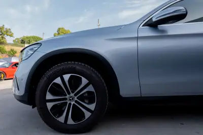 Mercedes-Benz GLC 300 2022 - 50900 EUR, 85000 km - AUTO.MOTO.pt - 85000km - foto 5 de 31