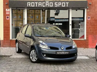 Renault Clio 2008 - 4990 EUR, 255000 km - AUTO.MOTO.pt - 255000km - foto 13 de 31