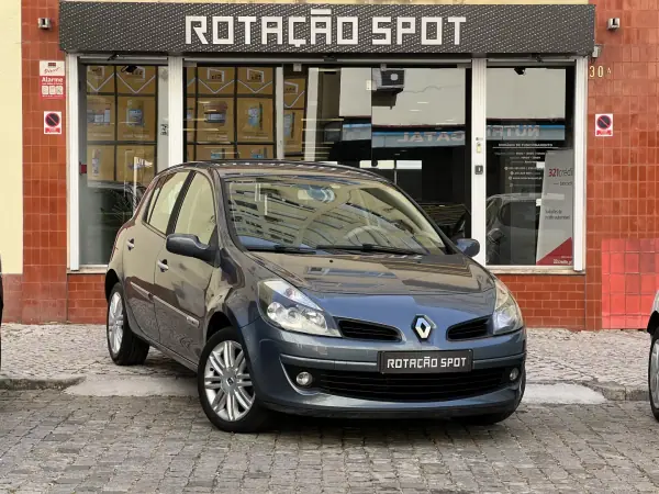 Renault Clio 2008 - 4990 EUR, 255000 km - AUTO.MOTO.pt - 255000km - foto 13 de 31