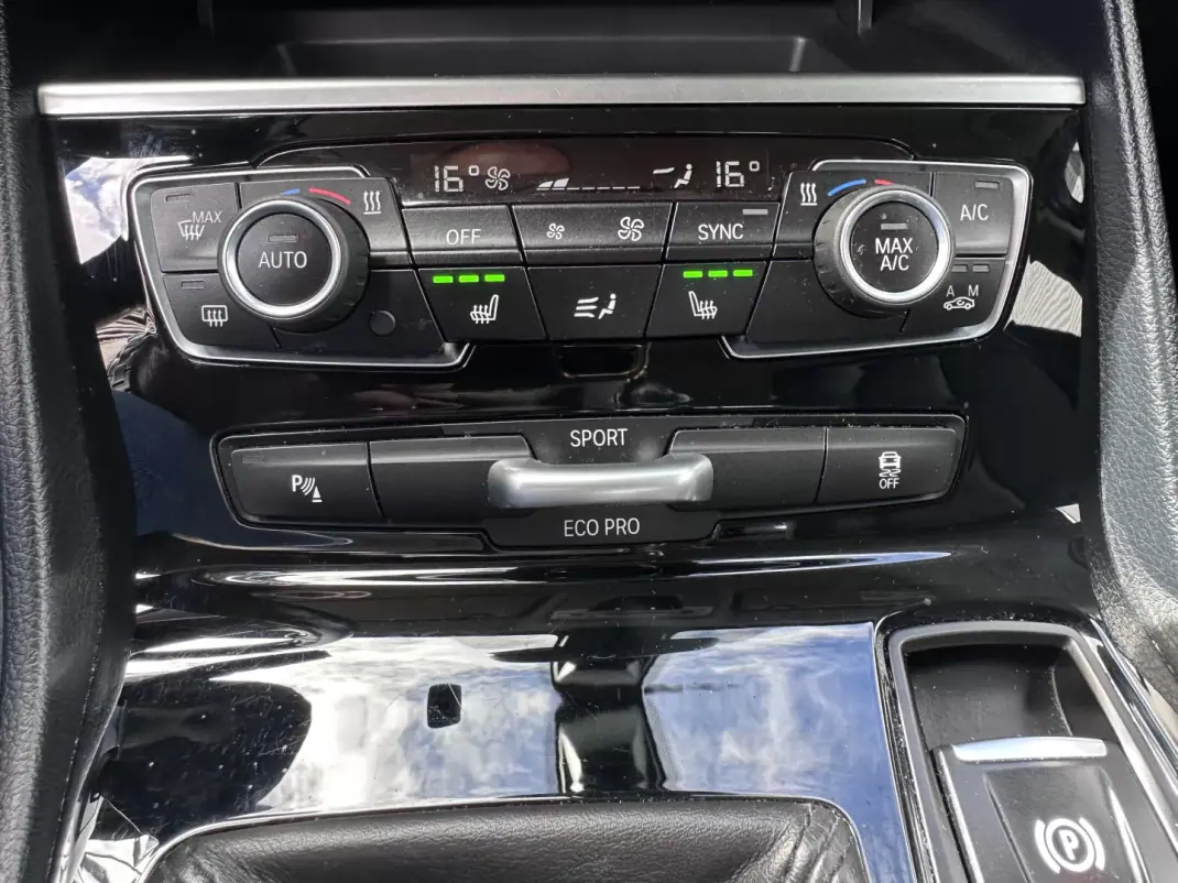 BMW 218 Active Tourer 2014 - 13900 EUR, 150000 km - AUTO.MOTO.pt - 150000km - foto 44 de 64