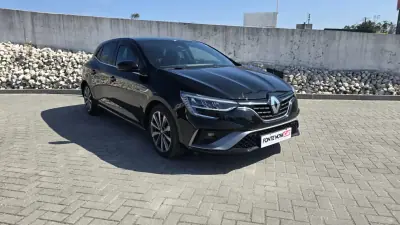 Renault Mégane 2021 - 18450 EUR, 67800 km - AUTO.MOTO.pt - 67800km - foto 2 de 19