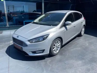 Ford Focus 2015 - 8900 EUR, 137000 km - AUTO.MOTO.pt - 137000km - foto 3 de 13
