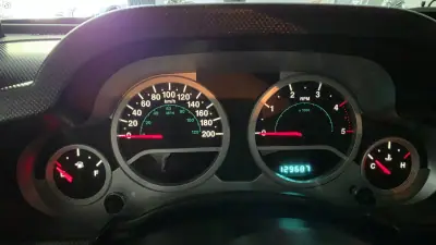 Jeep Wrangler 2010 - 35000 EUR, 129687 km - AUTO.MOTO.pt - 129687km - foto 38 de 47