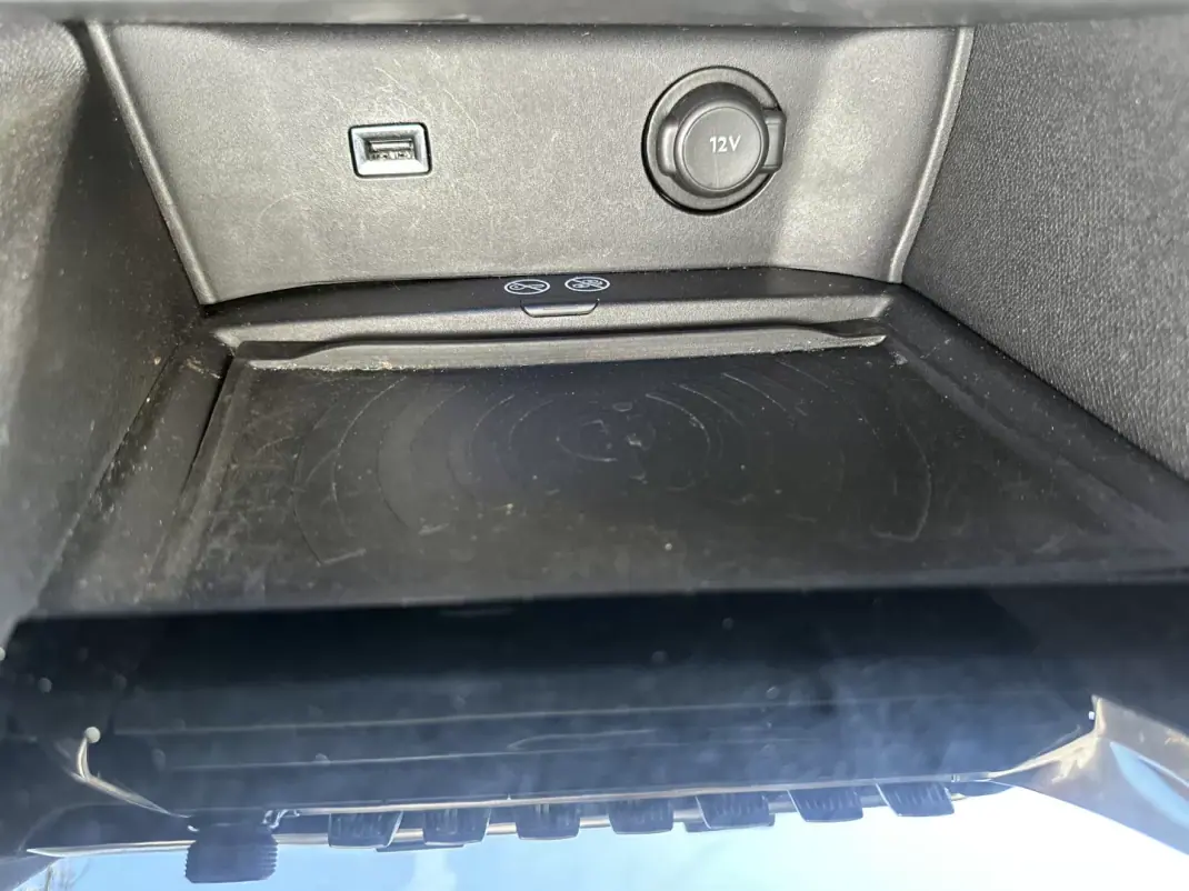 Peugeot 5008 2018 - 14900 EUR, 190000 km - 190000km - foto 36 de 73