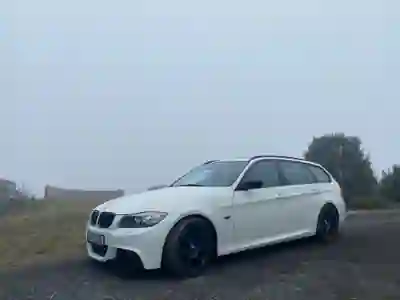 BMW 320 2012 - 259000km