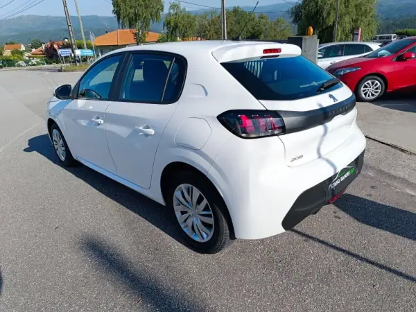 Peugeot 208 2020 - 14750 EUR, 32000 km - AUTO.MOTO.pt - 32000km - foto 13 de 23