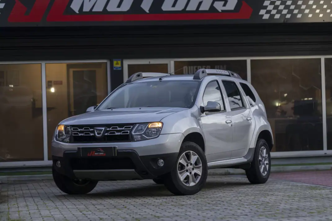 Dacia Duster 2015 - 10900 EUR, 150410 km - AUTO.MOTO.pt - 150410km - foto 5 de 33