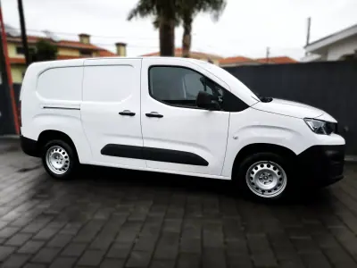 Peugeot Partner 1.5 BlueHDI Longa c/Barras Tejadilho 2020 - 13950 EUR, 114372 km - AUTO.MOTO.pt - 114372km - foto 16 de 44