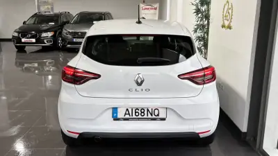 Renault Clio 2021 - 12600 EUR, 115121 km - AUTO.MOTO.pt - 115121km - foto 5 de 27